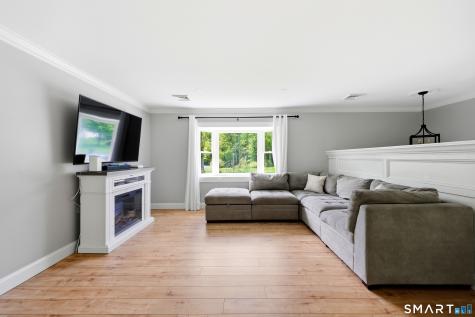 100 Susan Drive Suffield CT 06078