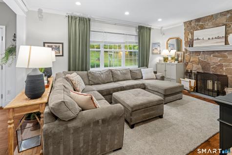 10 White Oak Lane Waterford CT 06375