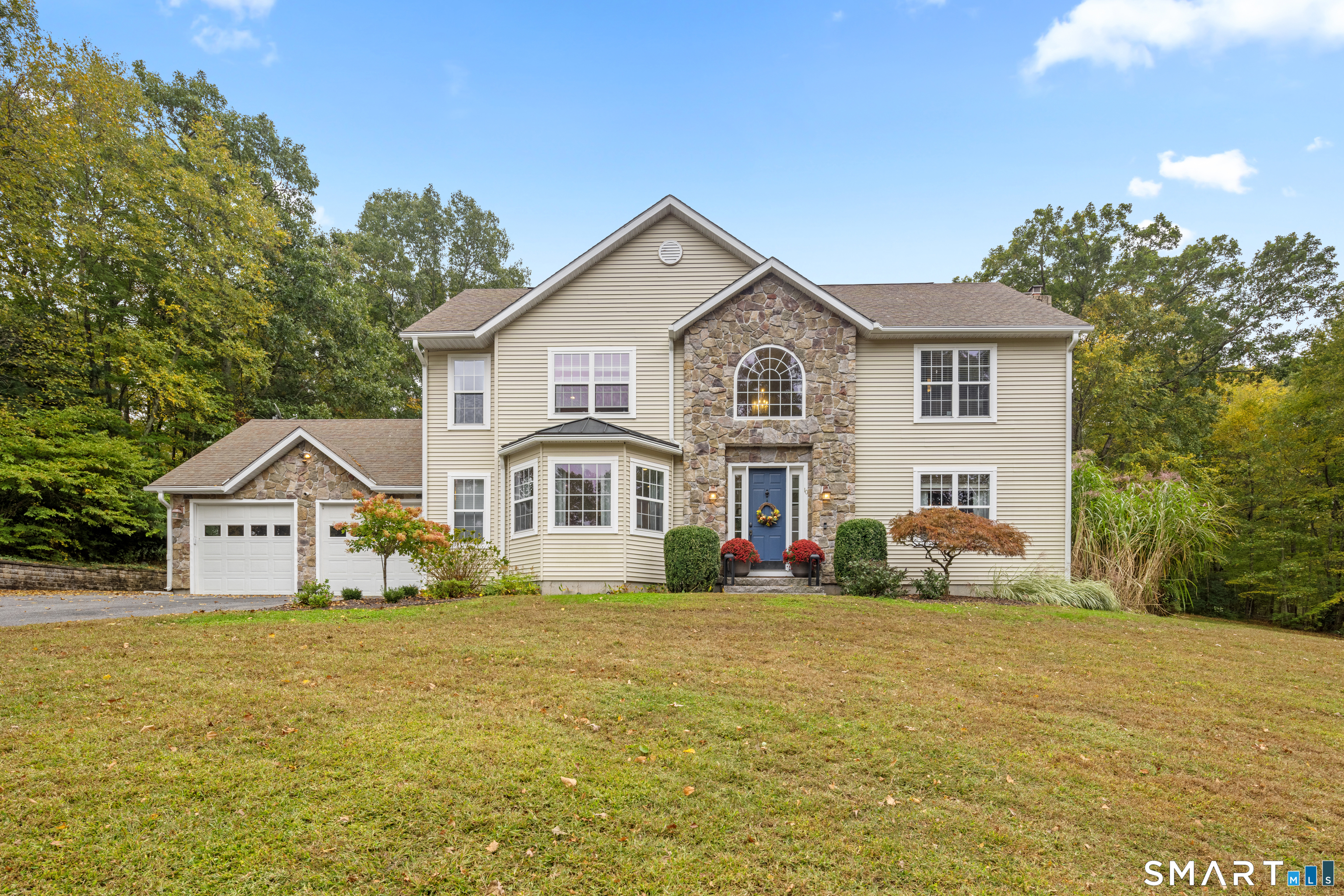 10 White Oak Lane Waterford CT 06375