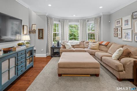 10 White Oak Lane Waterford CT 06375