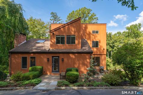 962 Moose Hill Road Guilford CT 06437