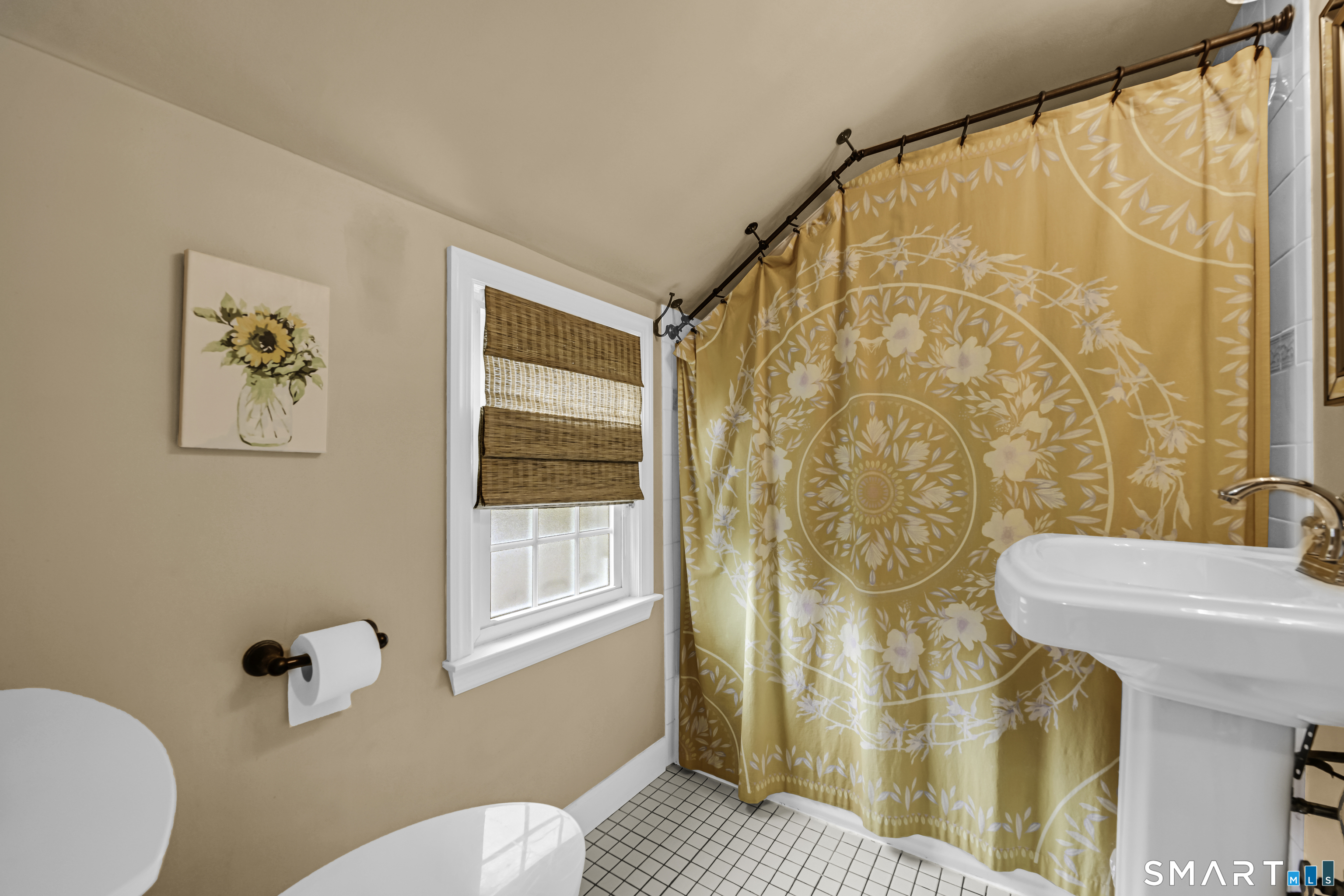 33 Edgemere Avenue West Hartford CT 06110