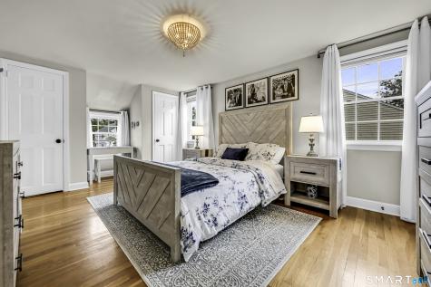 33 Edgemere Avenue West Hartford CT 06110