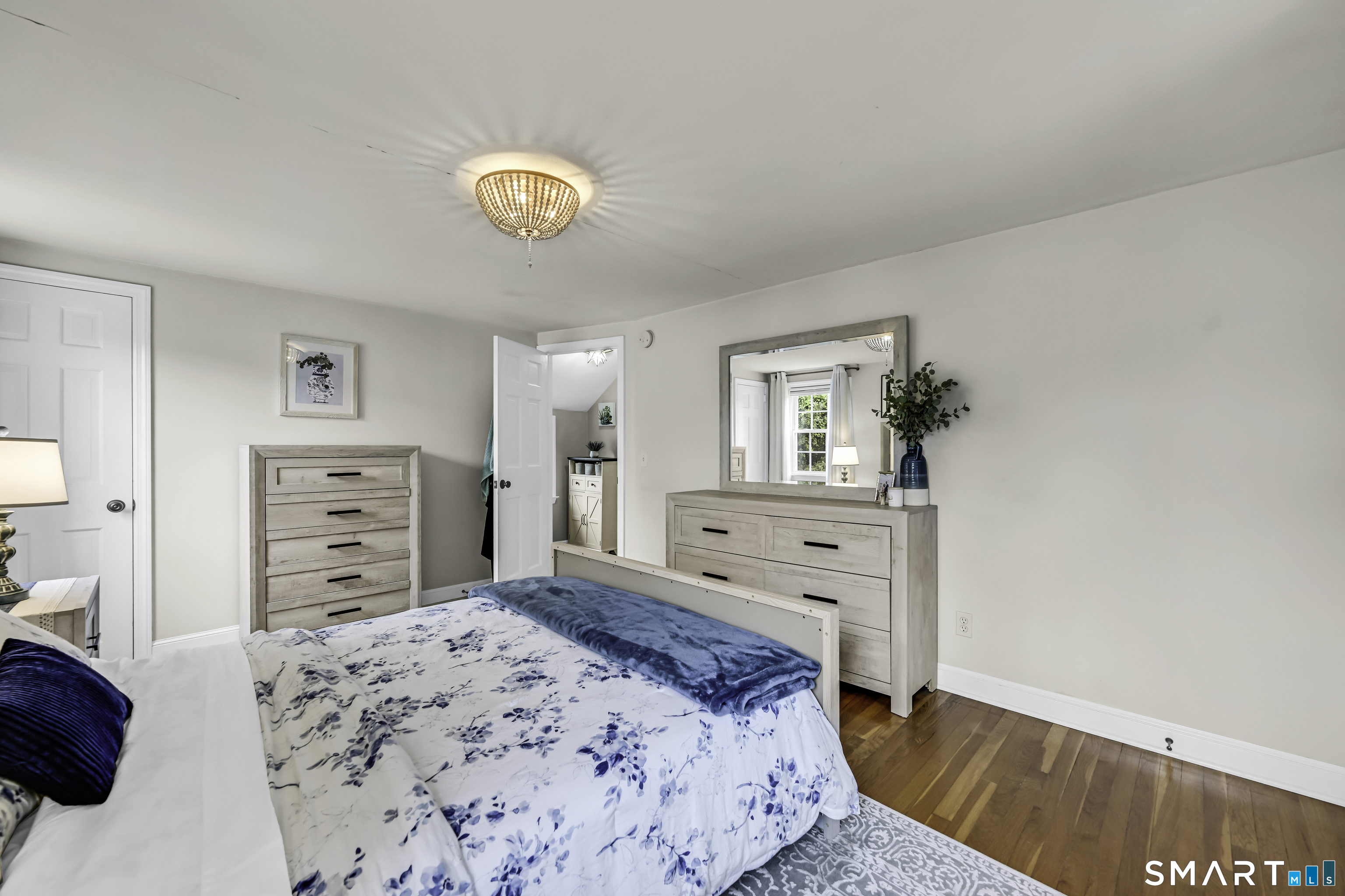 33 Edgemere Avenue West Hartford CT 06110