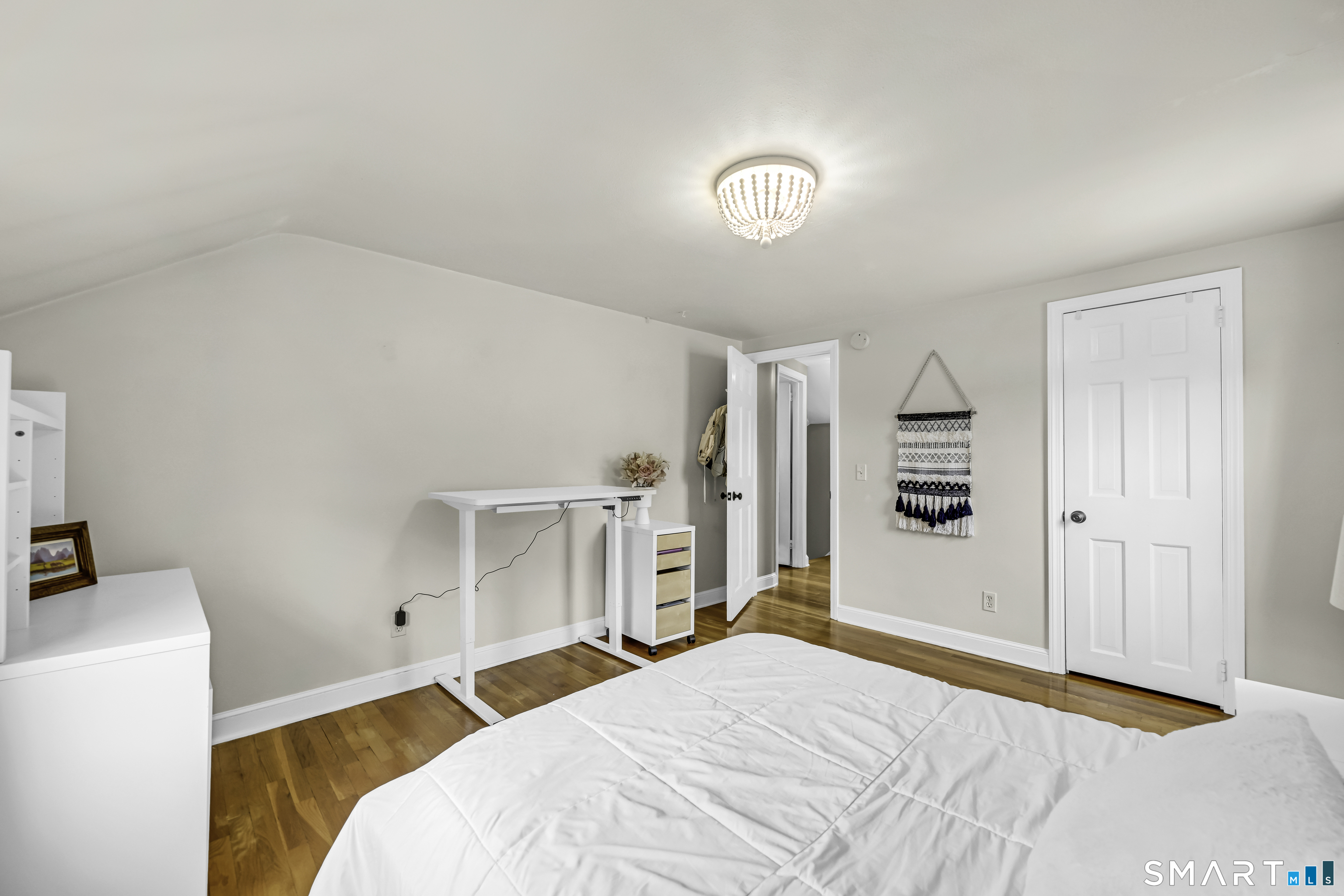 33 Edgemere Avenue West Hartford CT 06110