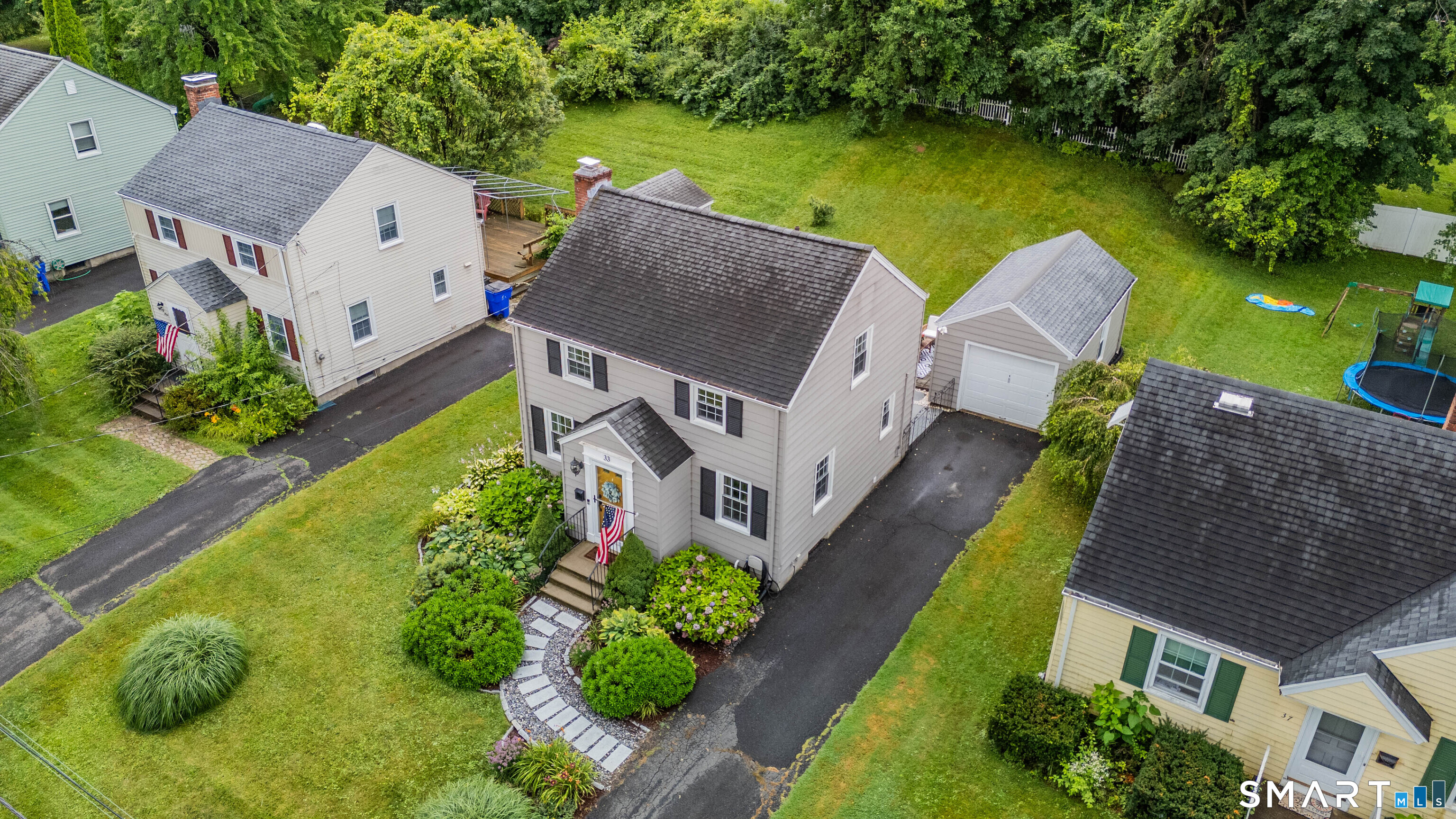 33 Edgemere Avenue West Hartford CT 06110