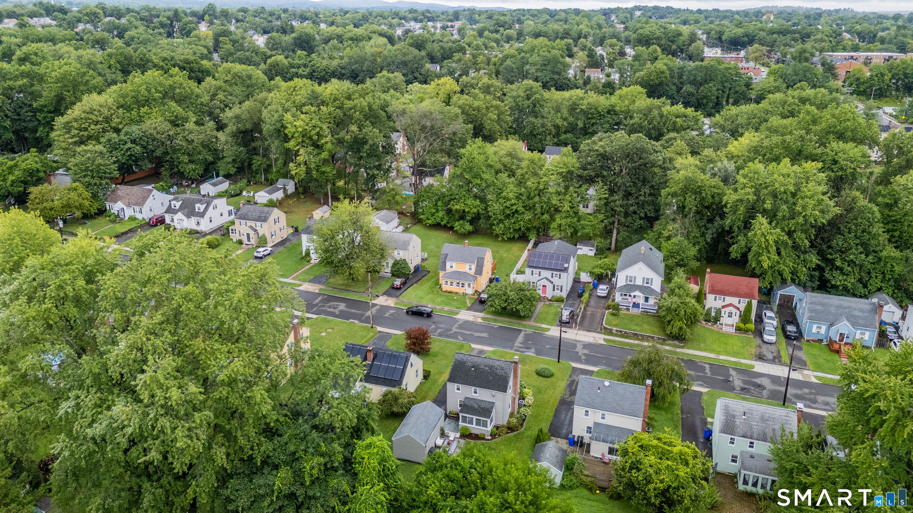 33 Edgemere Avenue West Hartford CT 06110