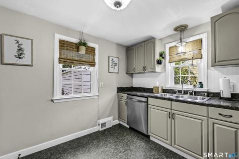 33 Edgemere Avenue West Hartford CT 06110