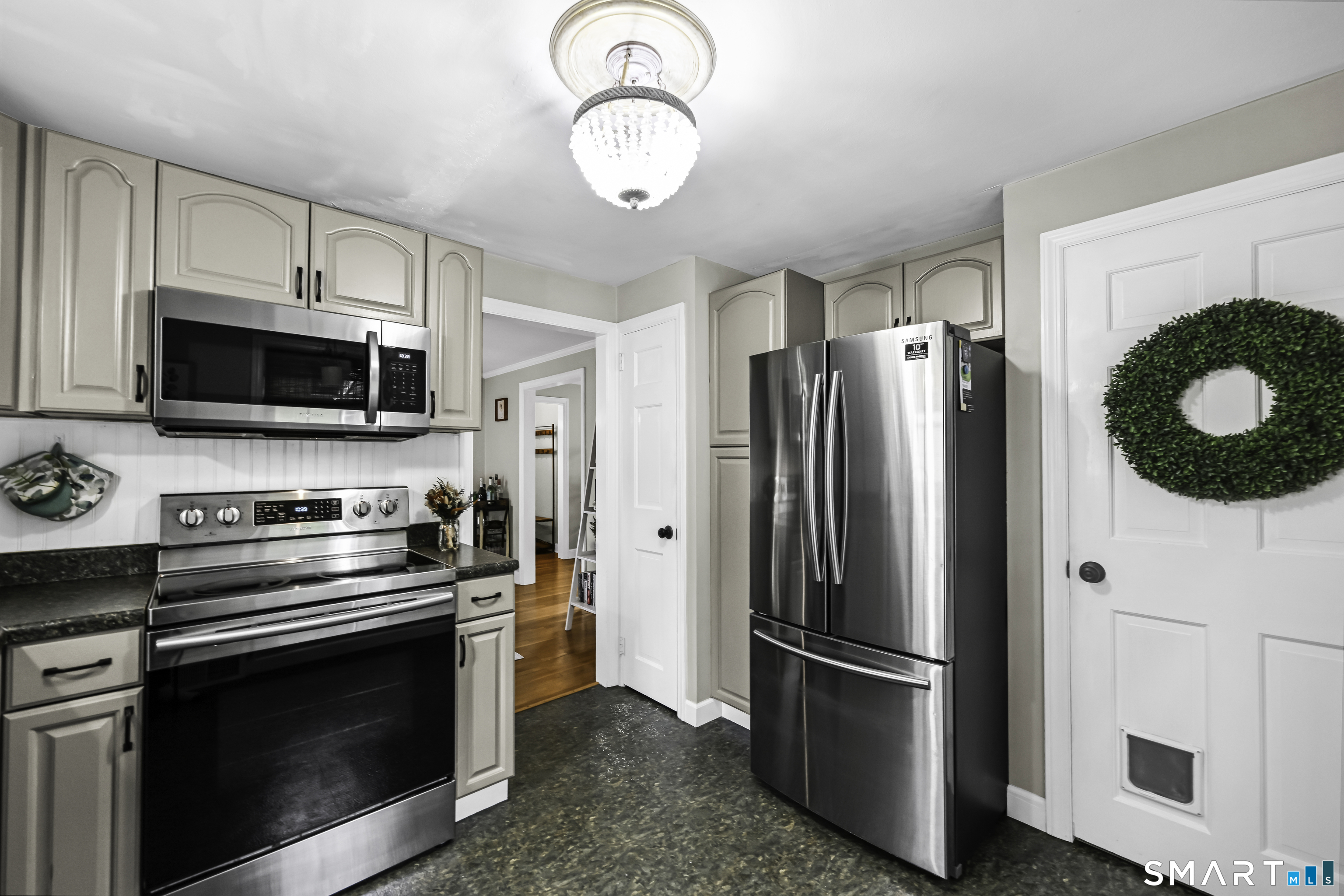 33 Edgemere Avenue West Hartford CT 06110