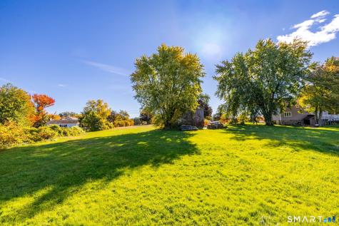 1267 South Street Suffield CT 06078