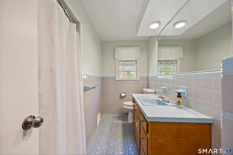 39 Grove Road North Haven CT 06473