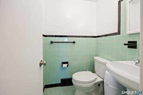 39 Grove Road North Haven CT 06473