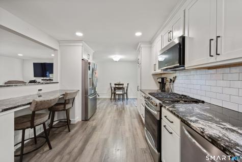 39 Grove Road North Haven CT 06473