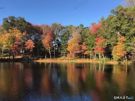 10 Whitman Pond Road Simsbury CT 06070