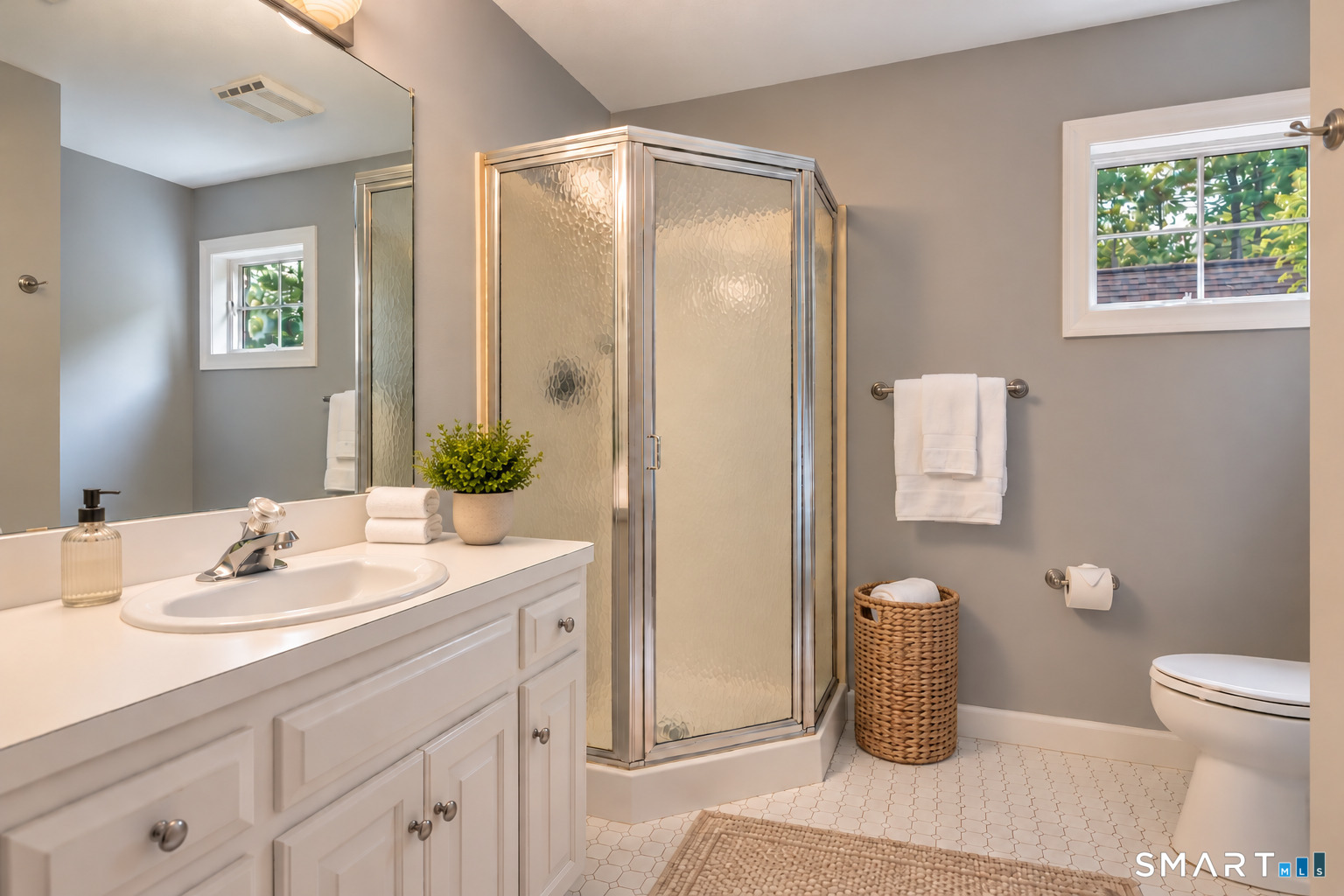 10 Whitman Pond Road Simsbury CT 06070