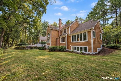 10 Whitman Pond Road Simsbury CT 06070