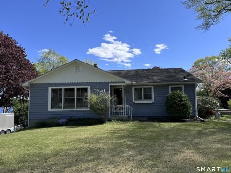 13 Trading Cove Drive Norwich CT 06360