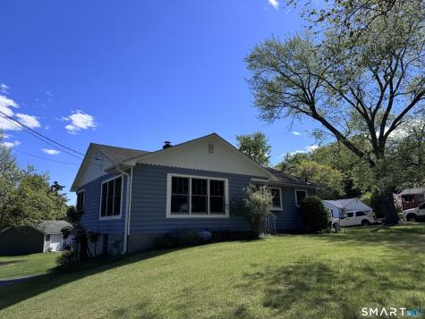 13 Trading Cove Drive Norwich CT 06360