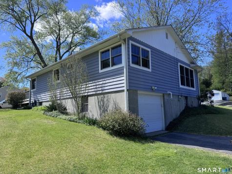 13 Trading Cove Drive Norwich CT 06360