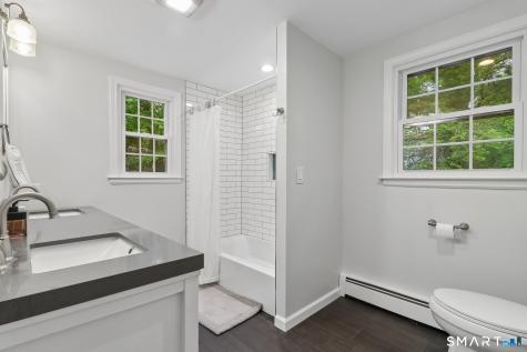 1 Horseshoe Circle Simsbury CT 06070