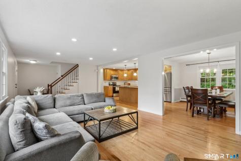 1 Horseshoe Circle Simsbury CT 06070
