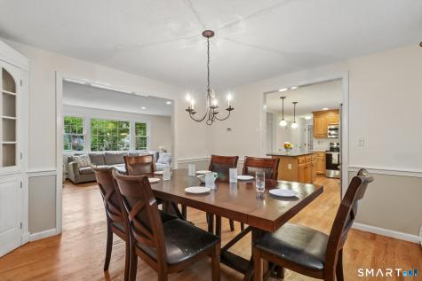 1 Horseshoe Circle Simsbury CT 06070