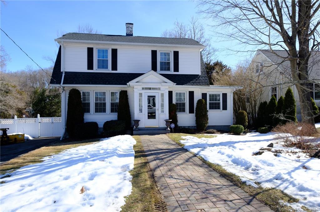 13 Yale Avenue Middlebury CT 06762