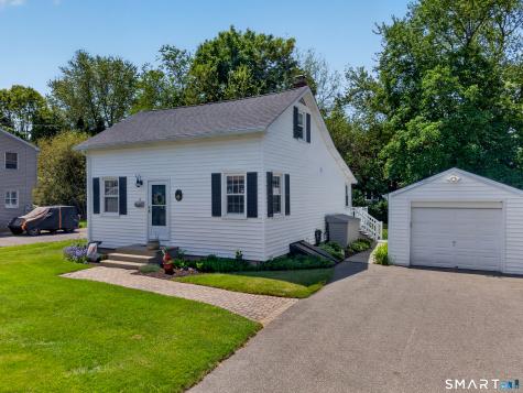6 Joyce Court East Lyme CT 06357