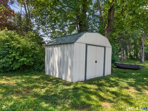 6 Joyce Court East Lyme CT 06357