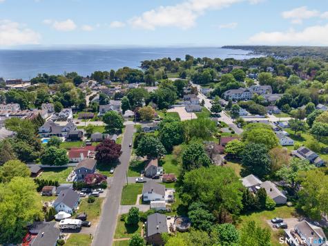 6 Joyce Court East Lyme CT 06357