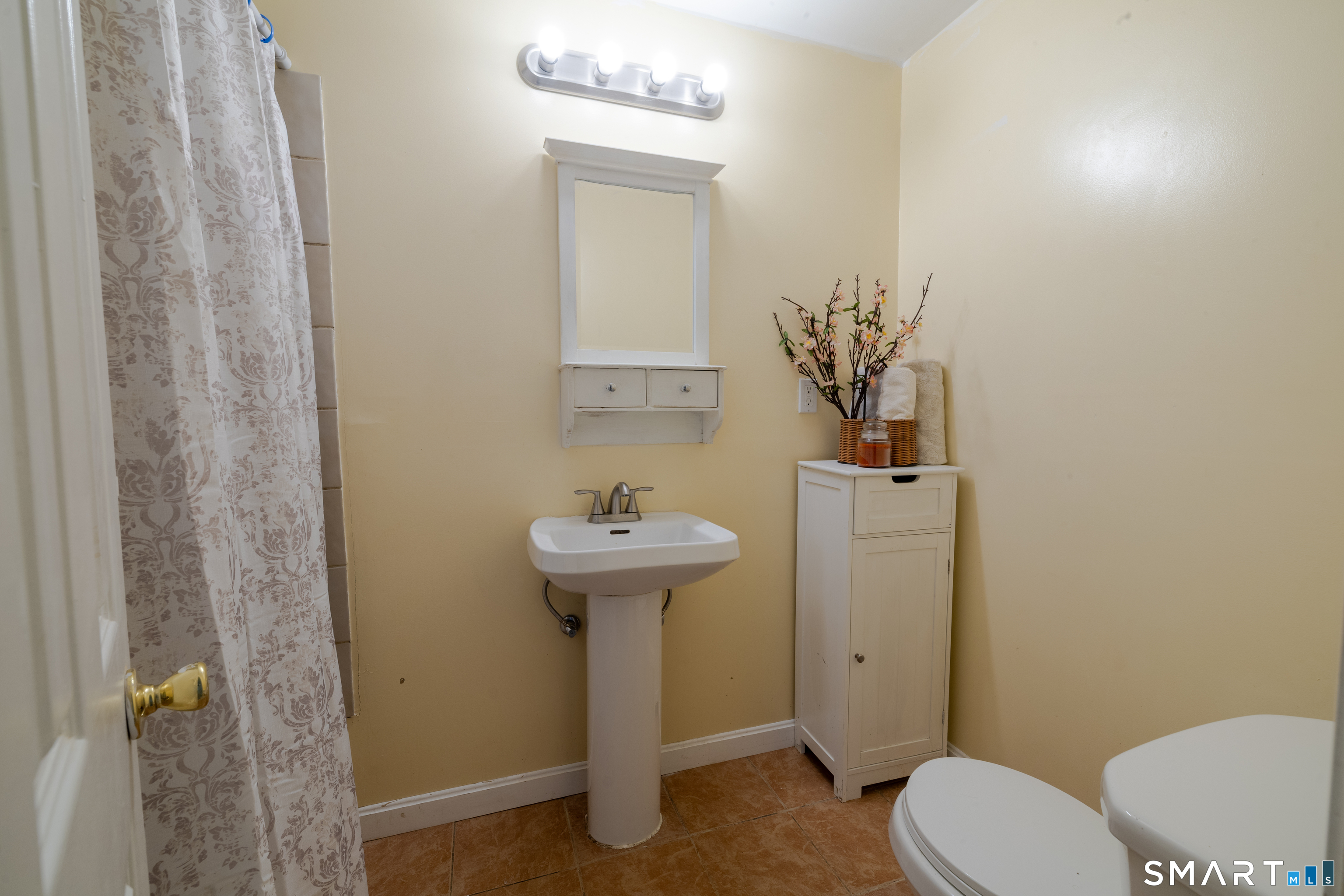 8-B Godfrey Street Groton CT 06355