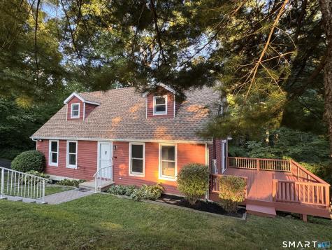 61 Rolling Green Road Bethany CT 06524