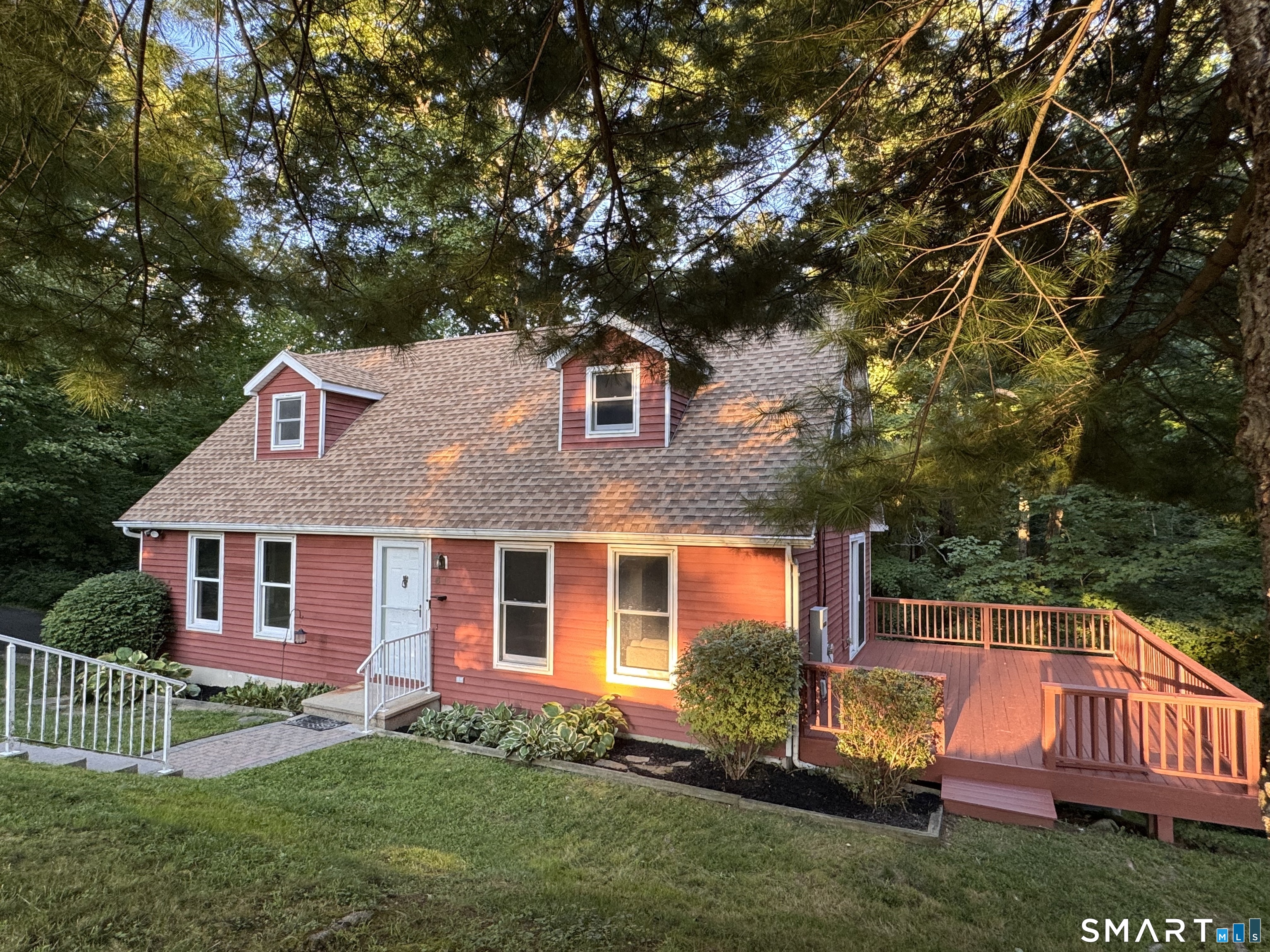 61 Rolling Green Road Bethany CT 06524