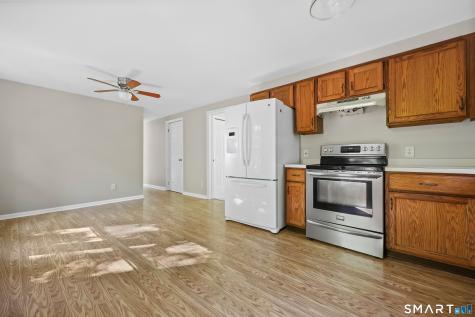 61 Rolling Green Road Bethany CT 06524
