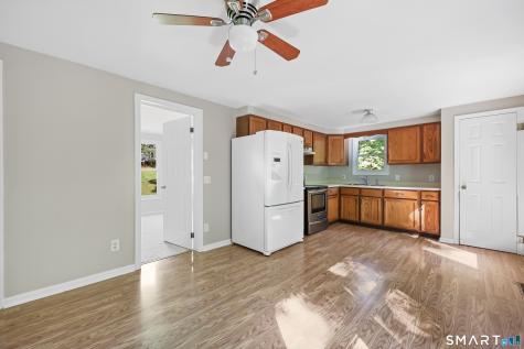 61 Rolling Green Road Bethany CT 06524