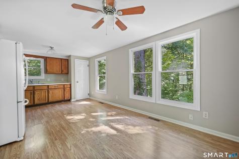 61 Rolling Green Road Bethany CT 06524