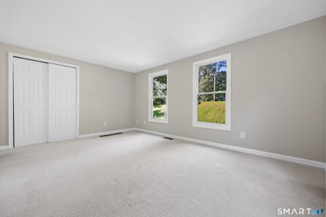 61 Rolling Green Road Bethany CT 06524