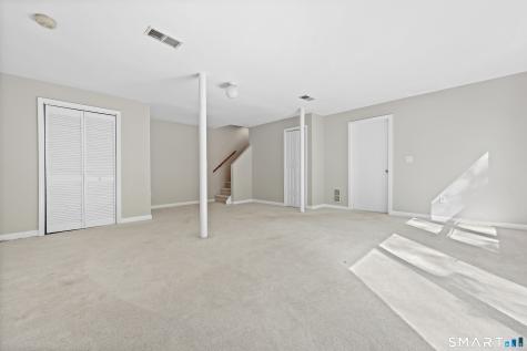 61 Rolling Green Road Bethany CT 06524