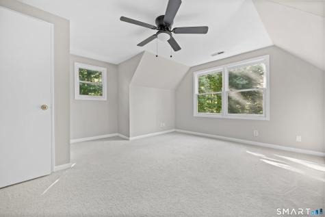61 Rolling Green Road Bethany CT 06524