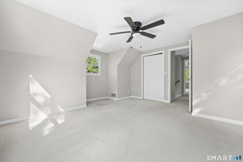 61 Rolling Green Road Bethany CT 06524