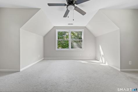 61 Rolling Green Road Bethany CT 06524