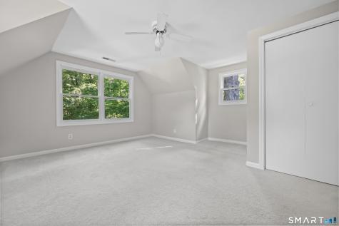 61 Rolling Green Road Bethany CT 06524