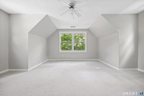 61 Rolling Green Road Bethany CT 06524