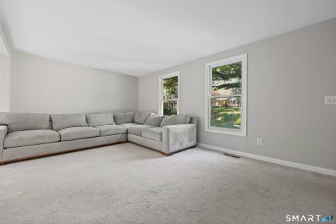 61 Rolling Green Road Bethany CT 06524