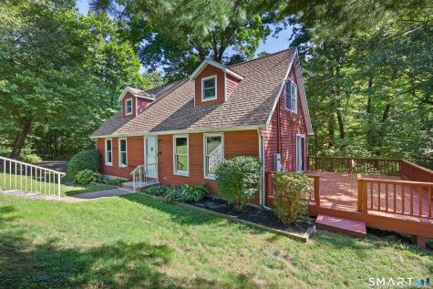 61 Rolling Green Road Bethany CT 06524