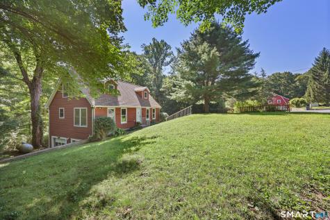 61 Rolling Green Road Bethany CT 06524