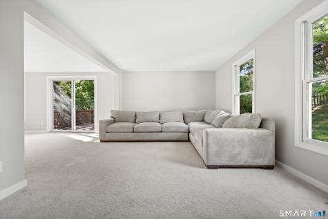 61 Rolling Green Road Bethany CT 06524