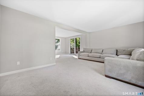 61 Rolling Green Road Bethany CT 06524