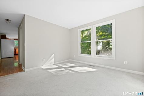 61 Rolling Green Road Bethany CT 06524