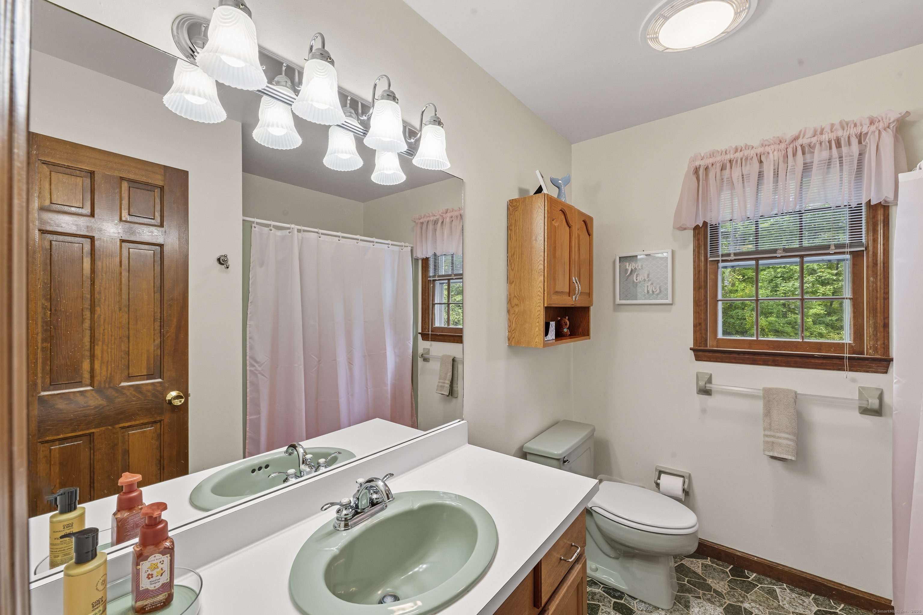 15 Marc Road Danbury CT 06810